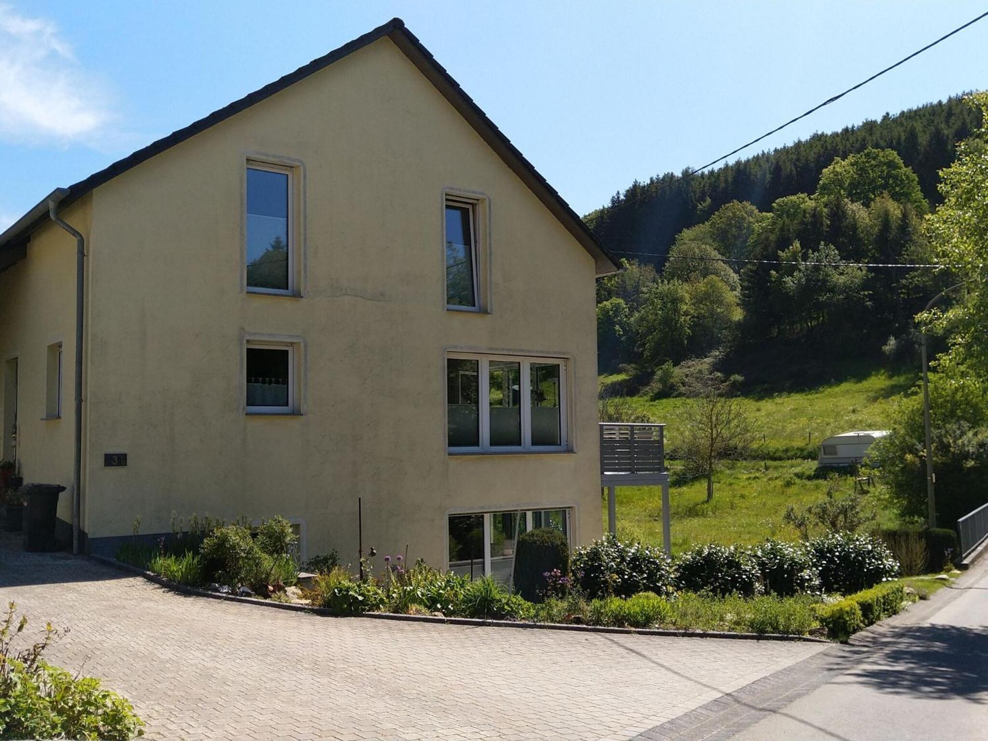 Apartment With Terrace And View Merschbach 外观 照片