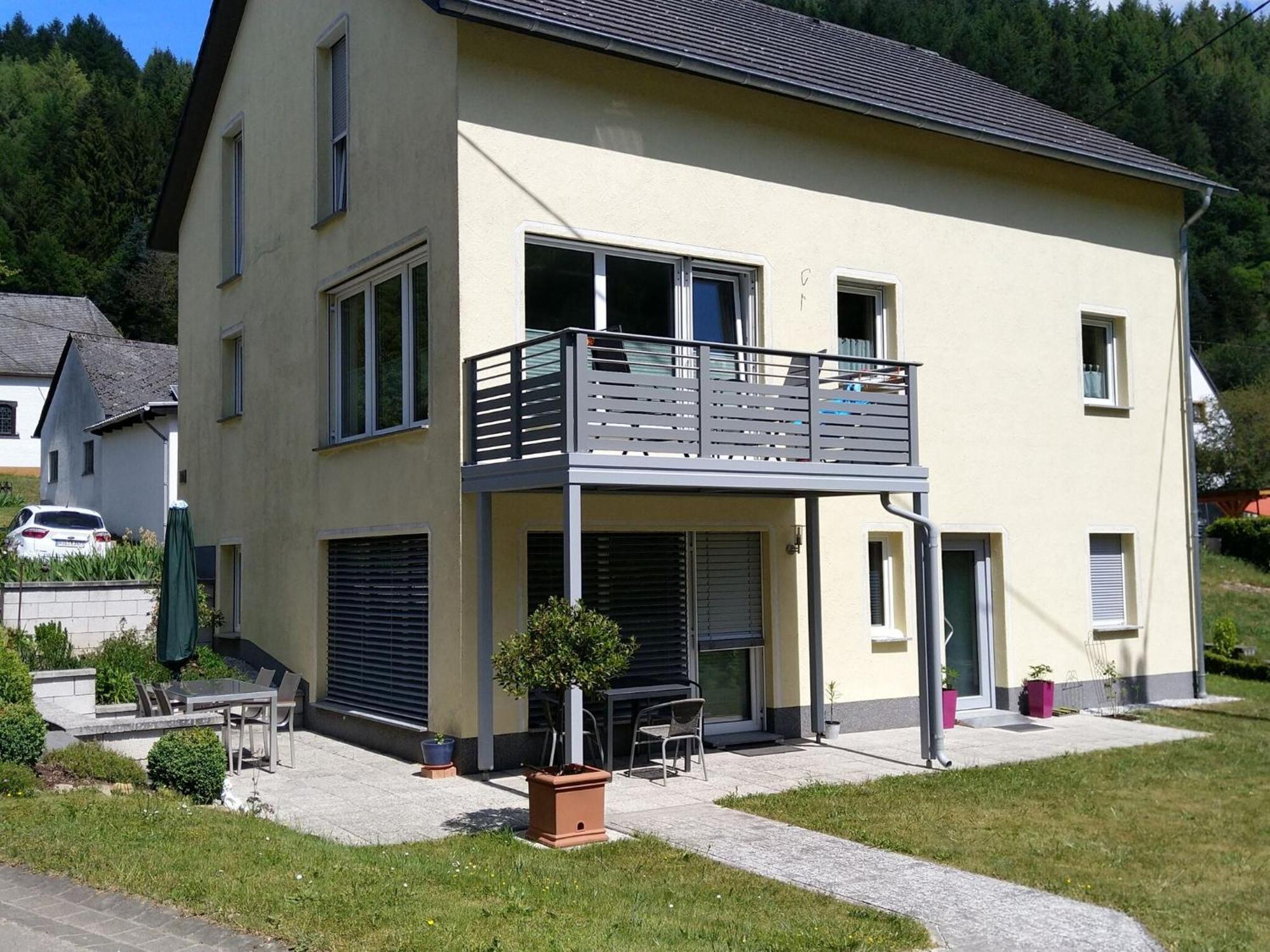 Apartment With Terrace And View Merschbach 外观 照片