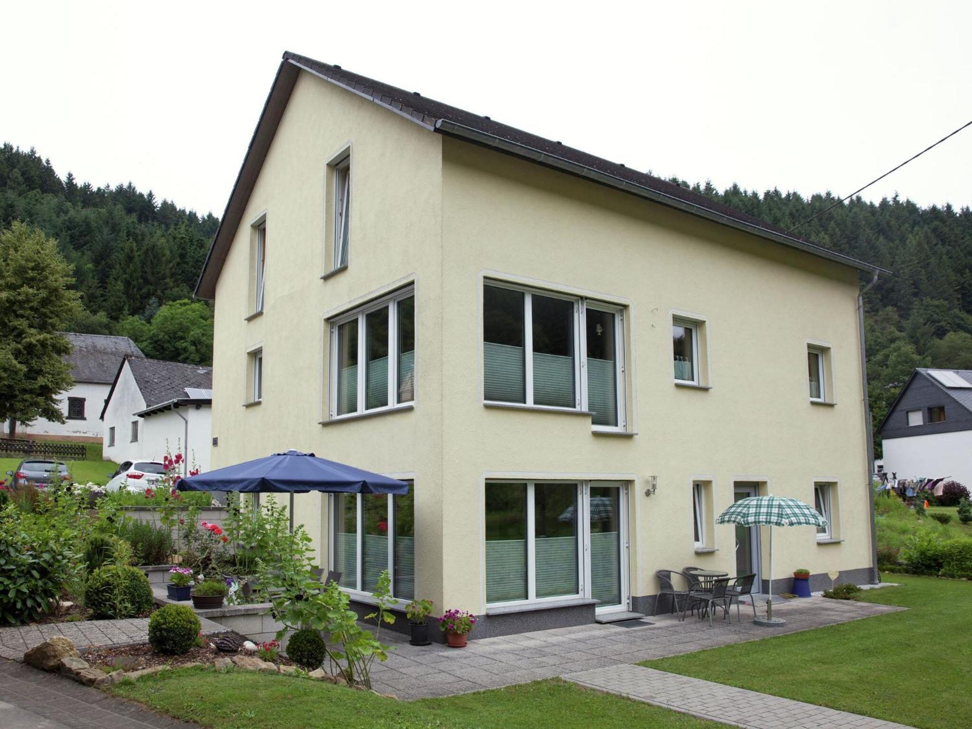 Apartment With Terrace And View Merschbach 外观 照片