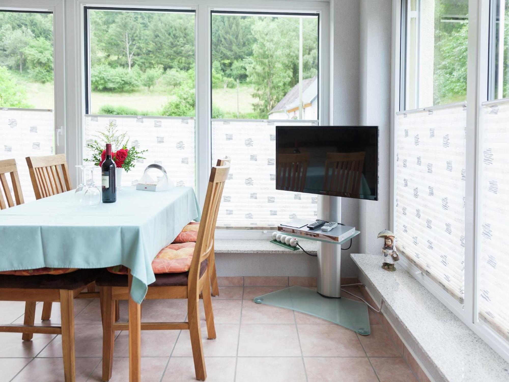 Apartment With Terrace And View Merschbach 外观 照片